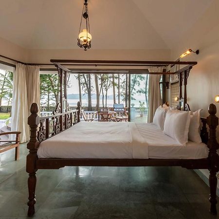 Casa Del Mer By Stayvista - Nearby Beach With, Sea-View Rooms & Coconut Farm Alībāg Exteriör bild