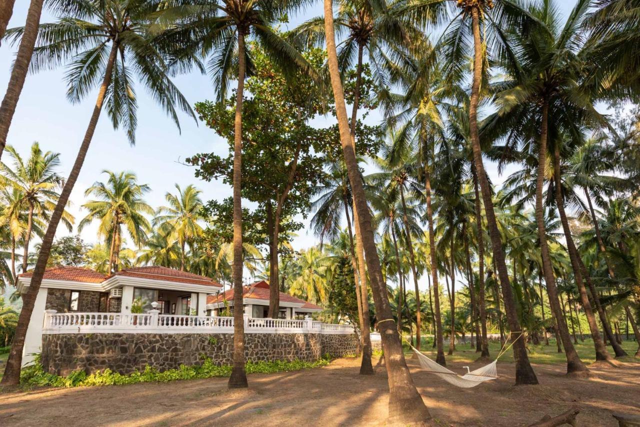 Casa Del Mer By Stayvista - Nearby Beach With, Sea-View Rooms & Coconut Farm Alībāg Exteriör bild