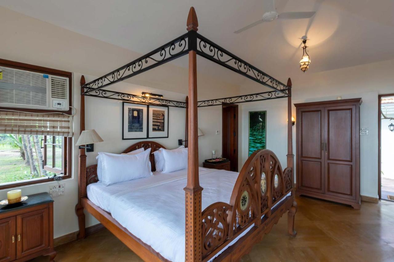 Casa Del Mer By Stayvista - Nearby Beach With, Sea-View Rooms & Coconut Farm Alībāg Exteriör bild