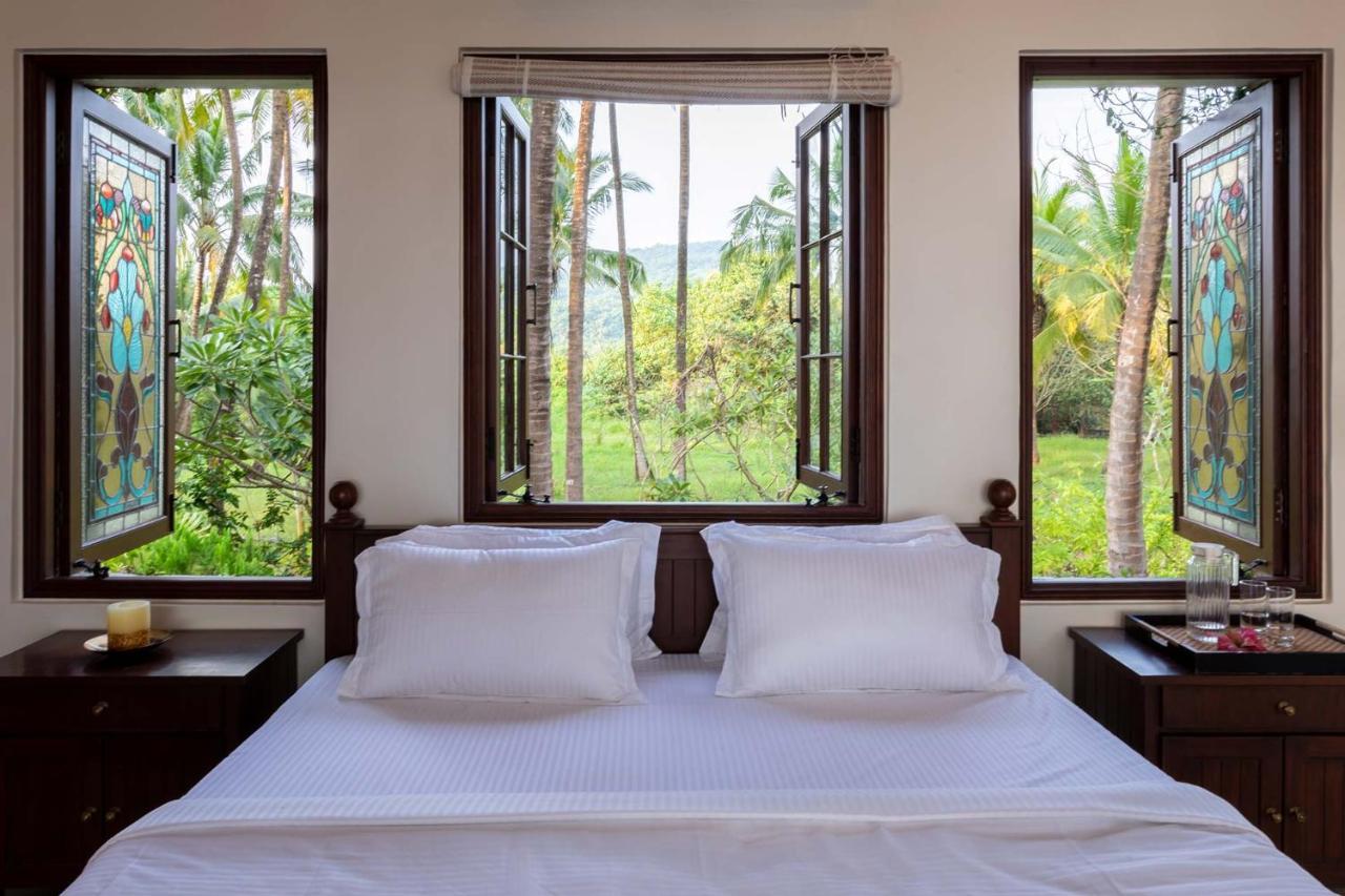 Casa Del Mer By Stayvista - Nearby Beach With, Sea-View Rooms & Coconut Farm Alībāg Exteriör bild