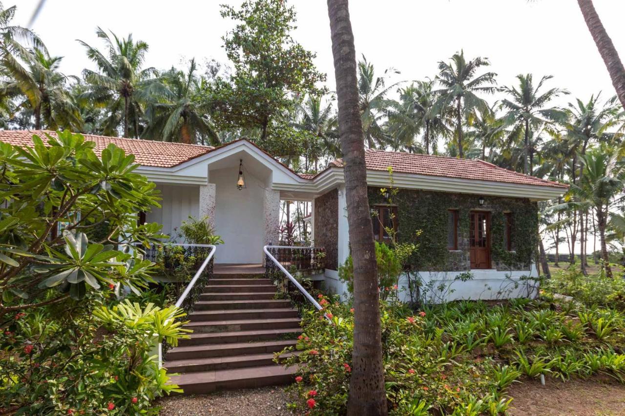 Casa Del Mer By Stayvista - Nearby Beach With, Sea-View Rooms & Coconut Farm Alībāg Exteriör bild