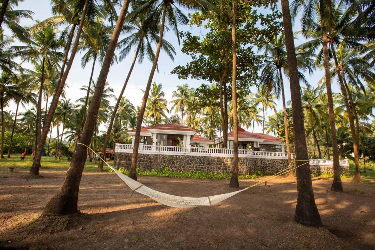 Casa Del Mer By Stayvista - Nearby Beach With, Sea-View Rooms & Coconut Farm Alībāg Exteriör bild